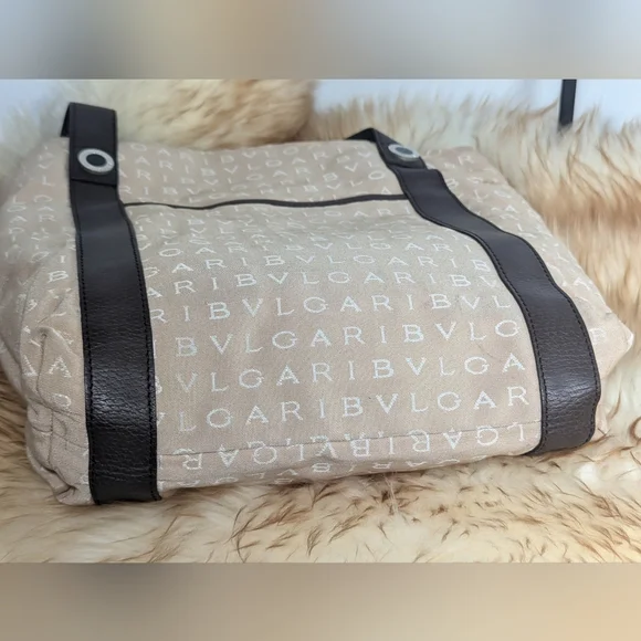Bvlgari monogram tote with pouch handbag - Picture 3 of 9